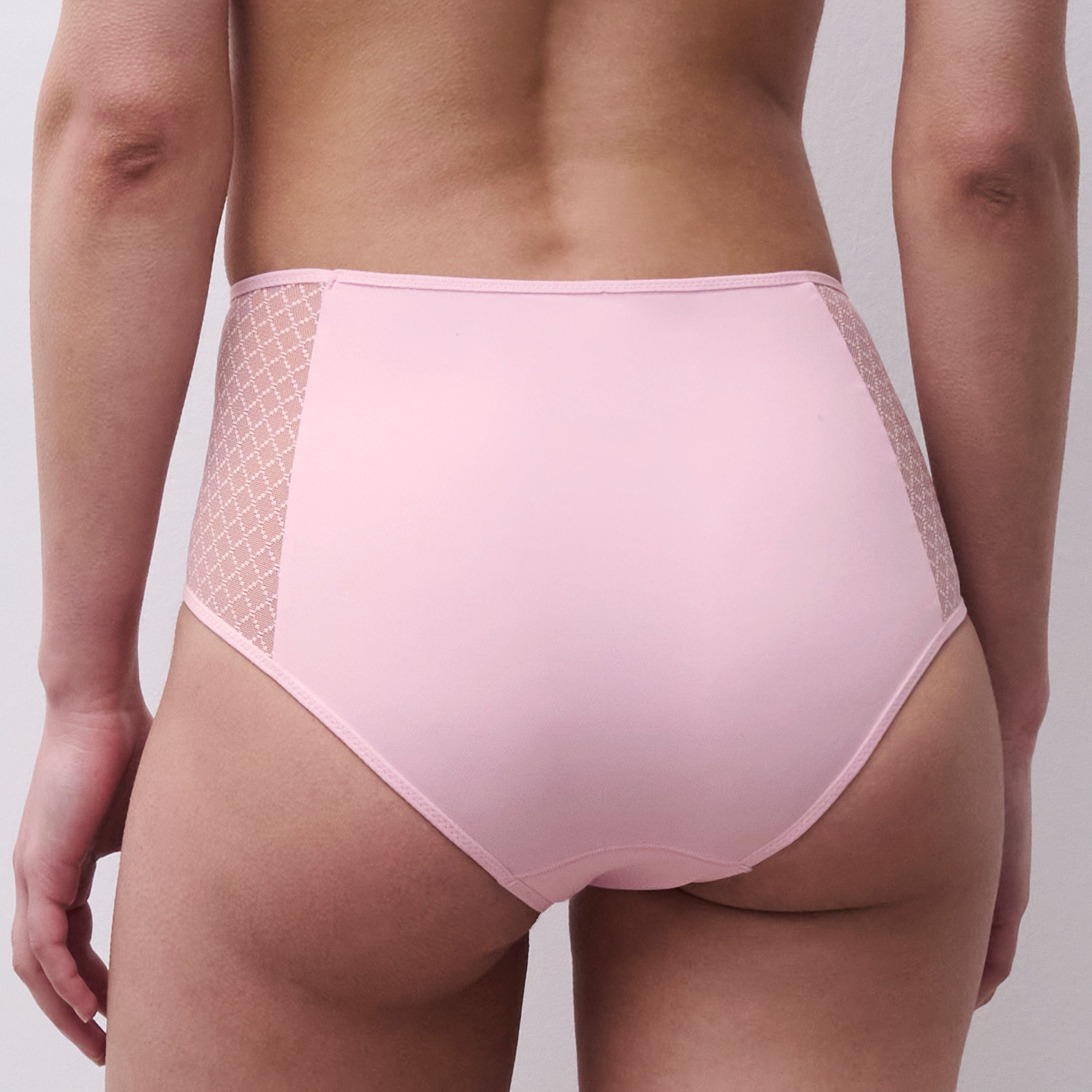 Norah Chic C16M8 083