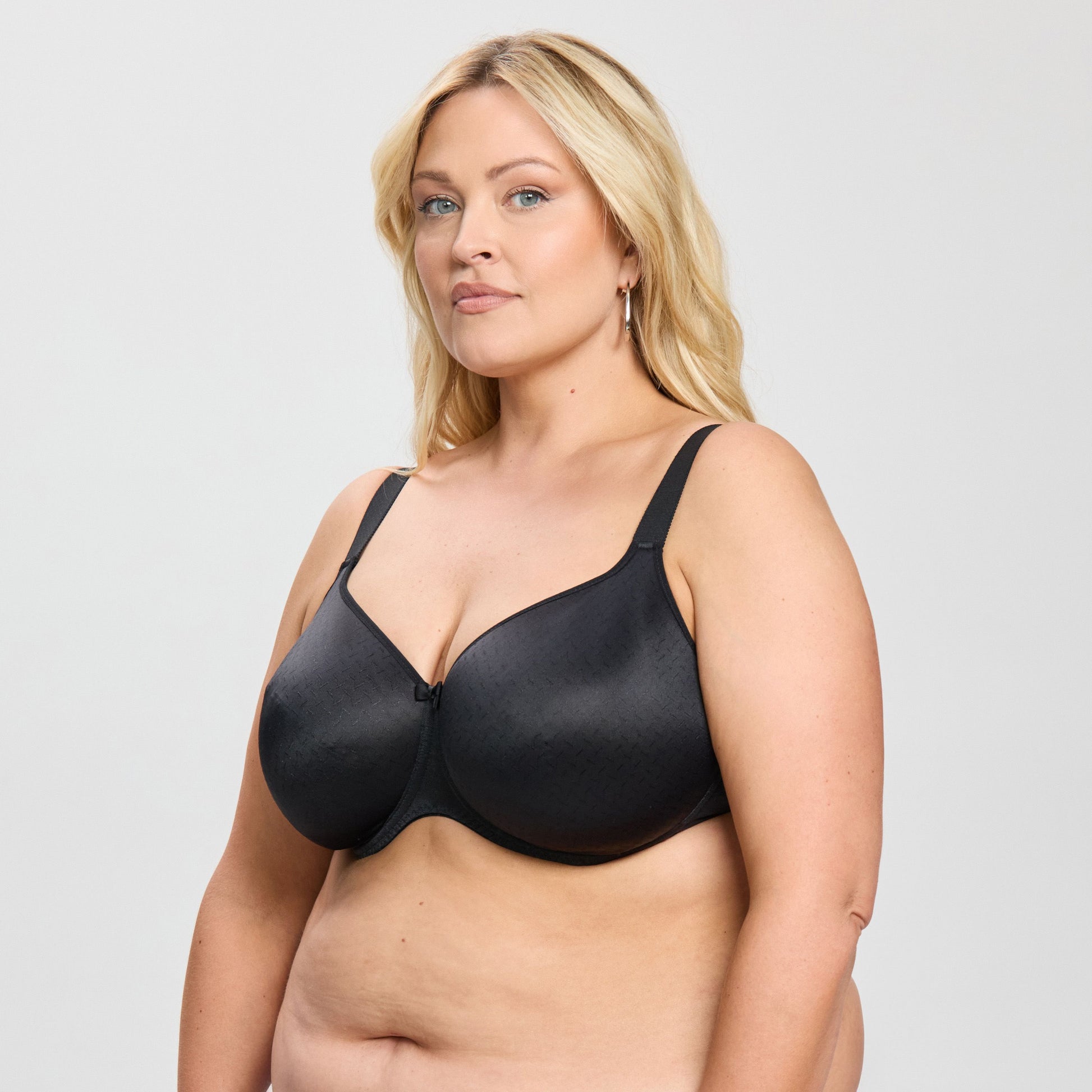 Meghan 3120 - Black