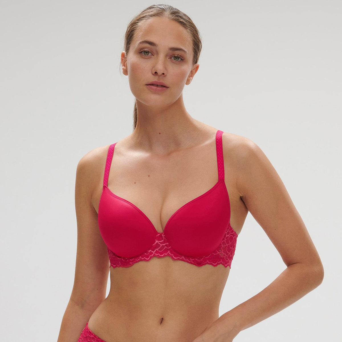 Caresse 12A316 - Rose Teaberry
