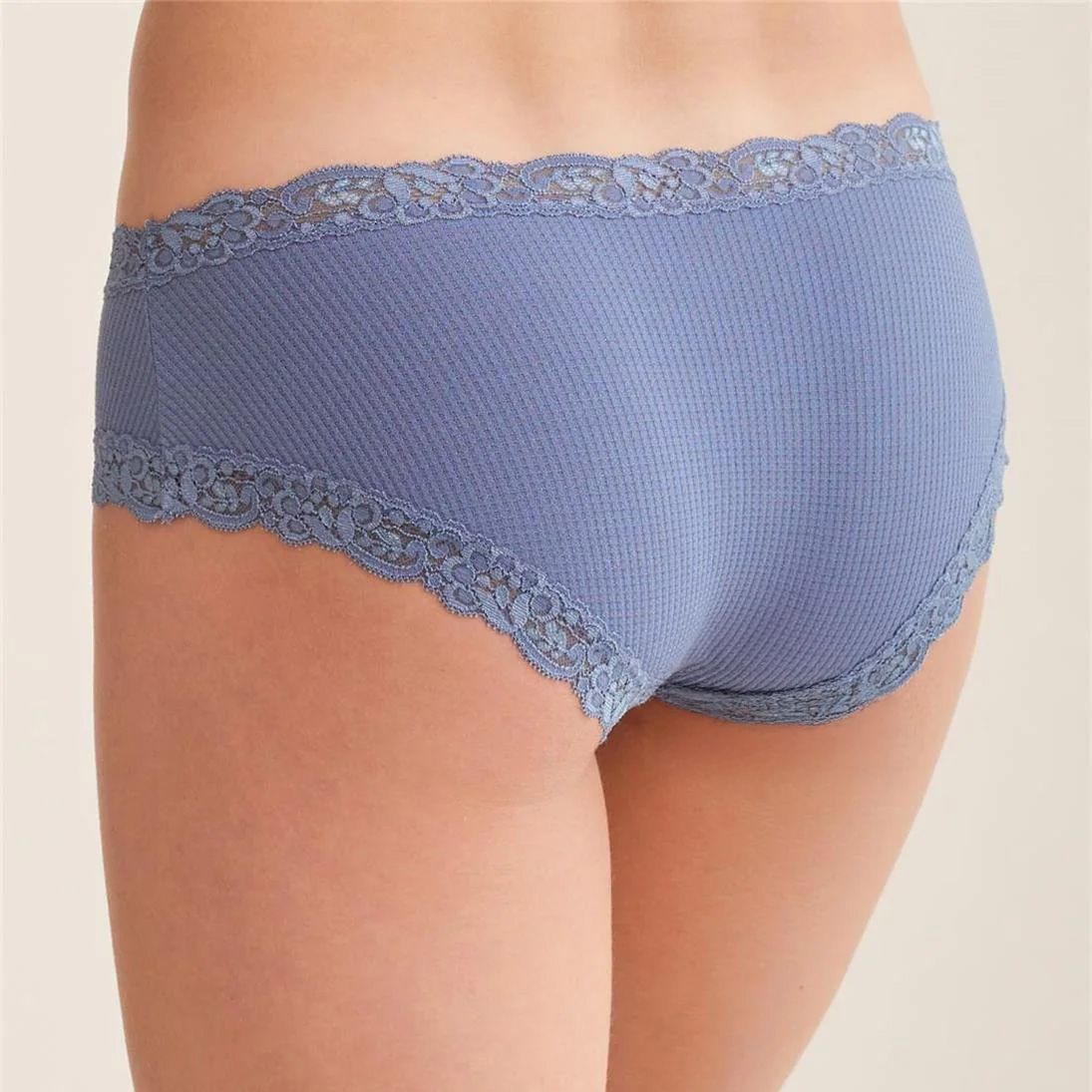 Iconic Lace 600 DEW