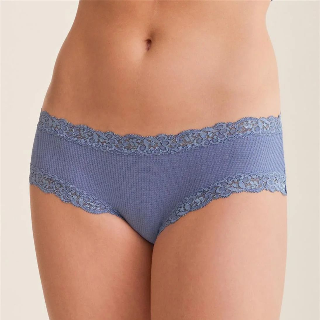 Iconic Lace 600 DEW