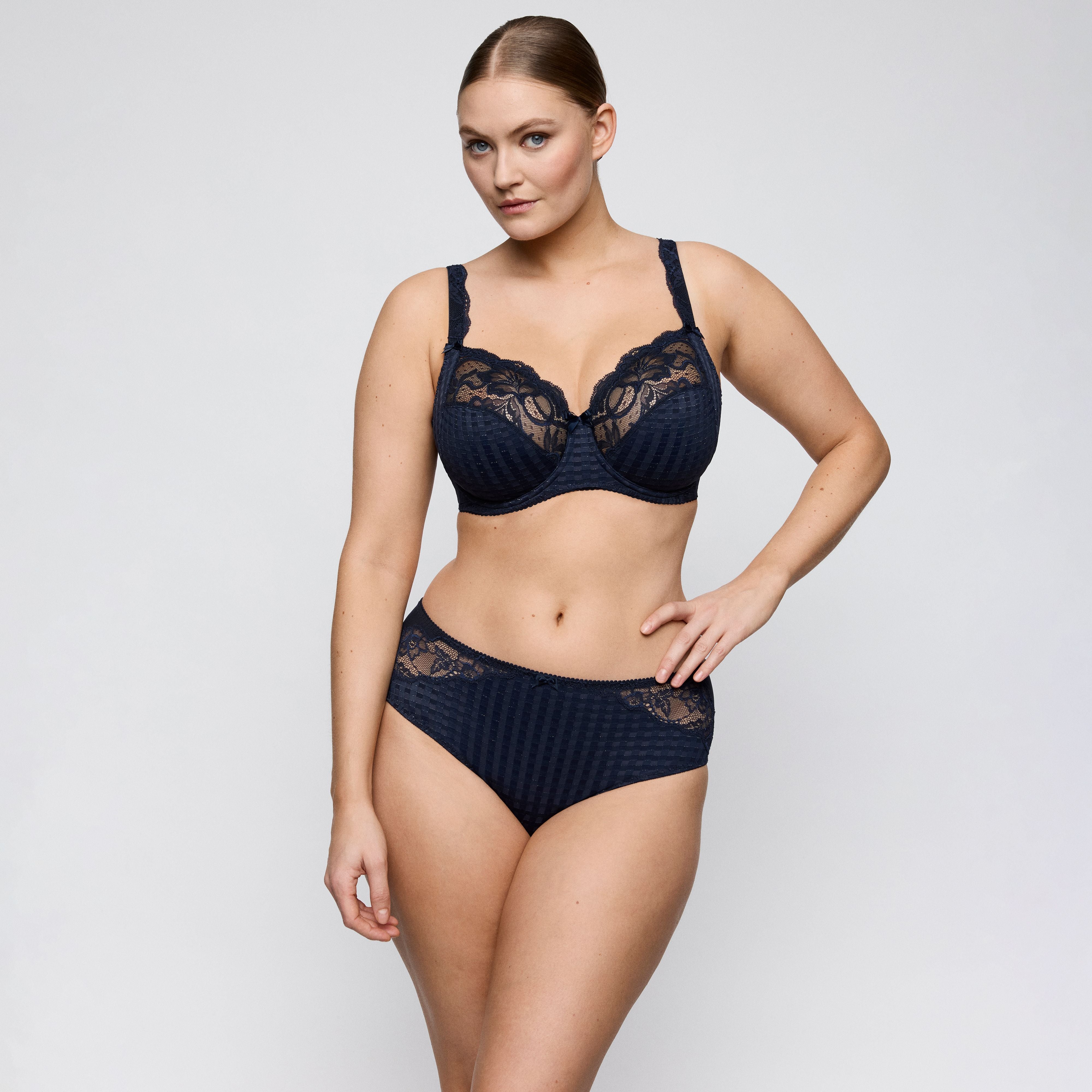 Madison (F-I) 0162121 - Velvet Blue