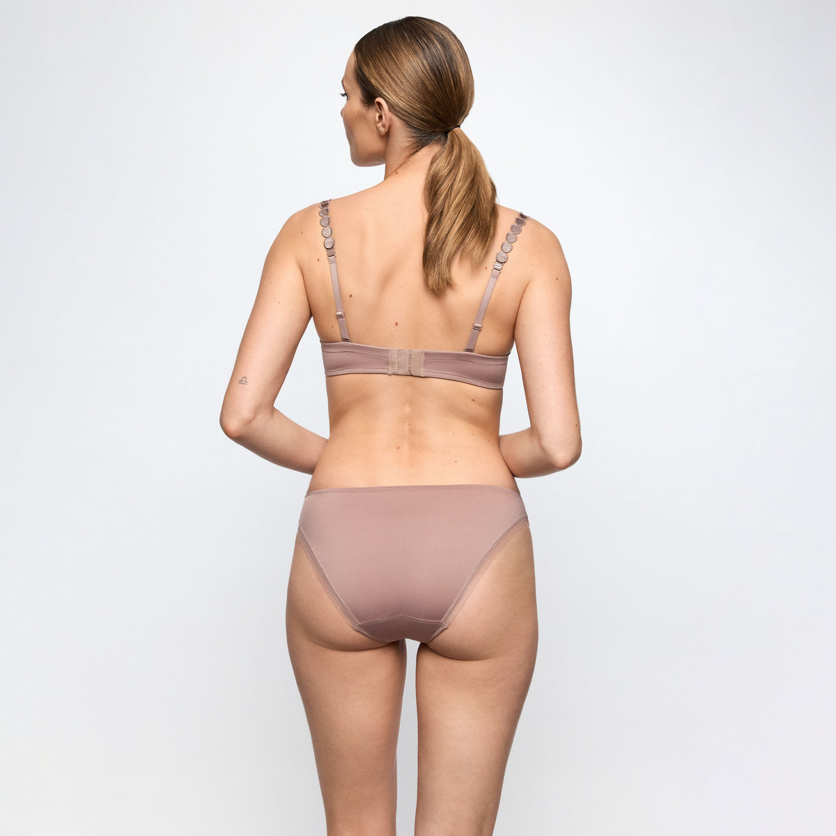 Tom 0520820 - Cosmetic