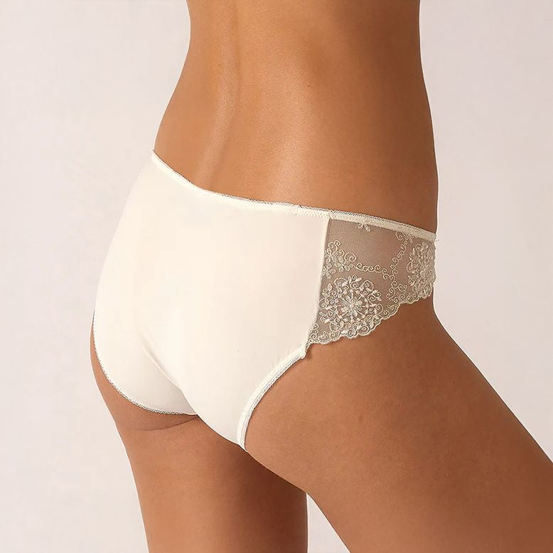 Lilly Rose 0382 - Chantilly