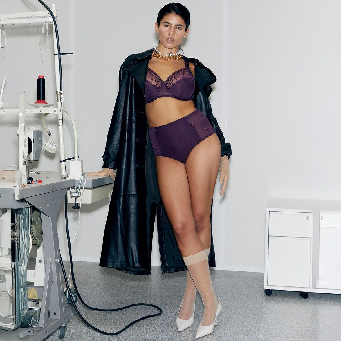 Every Curve C16B1 - Aubergine